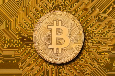 دلایل ریزش قیمت بیت کوین در هفته گذشته