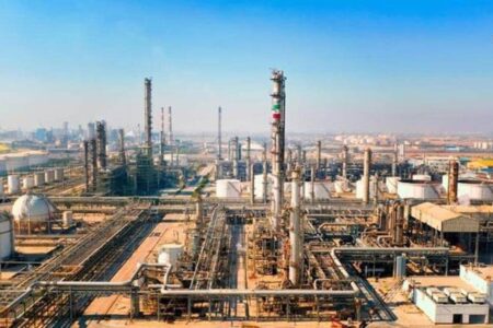 خبر تکمیلی/مهار کامل آتش‌سوزی واحد الفین پتروشیمی بندر امام در کمتر از یک ساعت