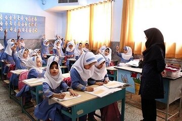 این پول‌ها باید به اولیای دانش‌آموزان برگردد؛ چگونه می‌توانند از مدارس غیرانتفاعی شکایت کرد؟