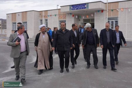 بازدید مدیرعامل سازمان منطقه آزاد ارس از مدرسه ۶ کلاسه شهدای پل ارس