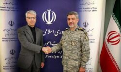 دیدار سخنگوی ارتش و بقایی؛ همراهی میدان و دیپلماسی برای ایران