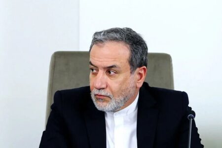 عراقچی: ما هیچ مانعی در تنگه هرمز ایجاد نکرده‌ایم