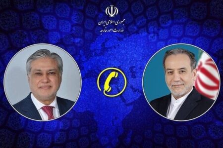 گفتگوی تلفنی عراقچی با وزیر خارجه پاکستان