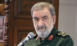 محسن رضایی: محکم پای متحدمان حزب‌الله ایستاده‌ایم