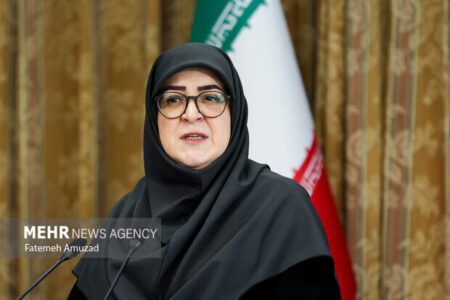 مهاجرانی: دولت در روزهای سخت نشان داد که کنار مردم می‌ایستد
