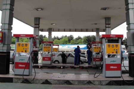 کارتخوان‌ها از کار افتادند/ آغاز سوخت‌گیری با پول نقد تا اطلاع ثانوی