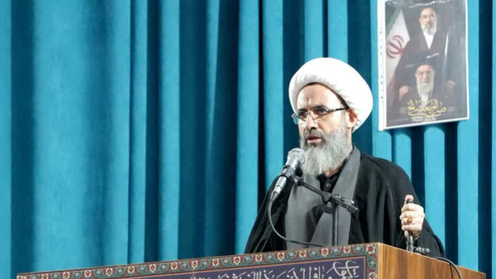 ائمه جمعه البرز: راه خون‌خواهی آقای شهید ایران از مسیر ولایت می‌گذرد
